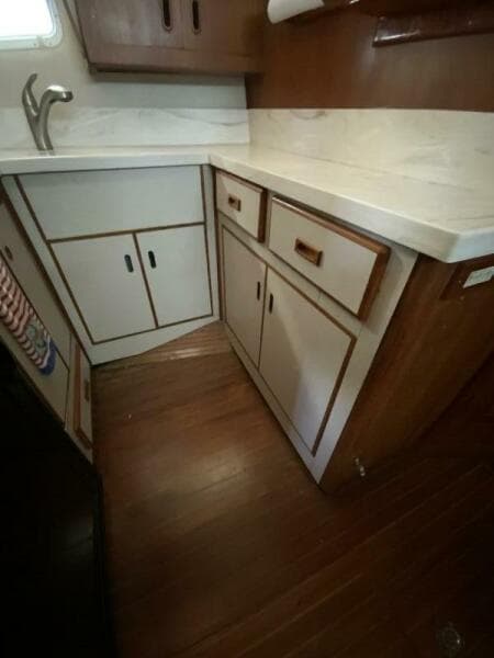1987 President 41 Double Cabin Motor Yacht