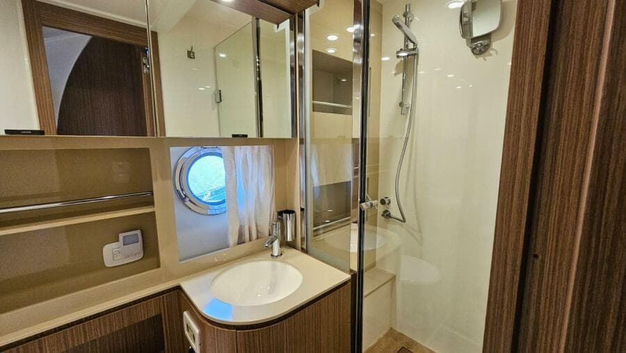 2015 Azimut Atlantis 50