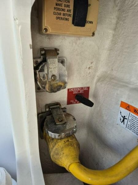 2004 Riviera 4000 Offshore