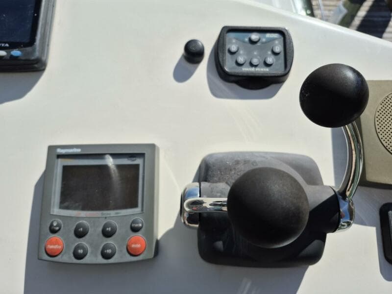 2004 Riviera 4000 Offshore