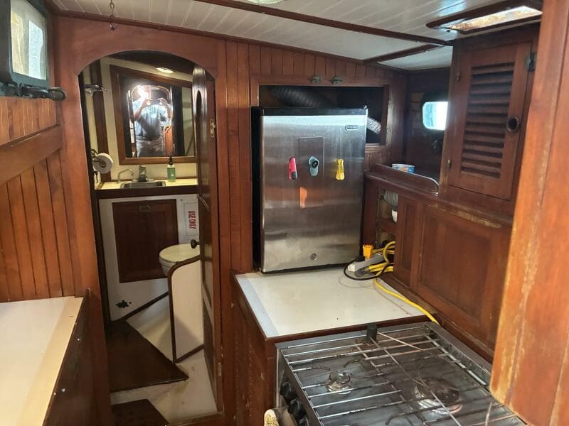 1983 Vagabond 42 Ketch