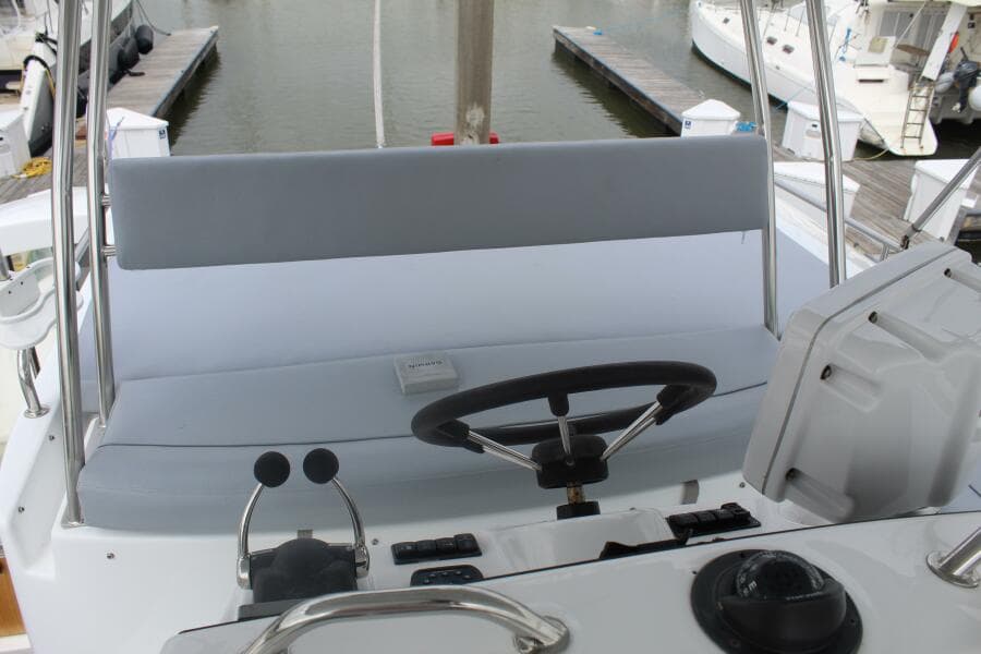 2004 Lagoon 43 Power Cat