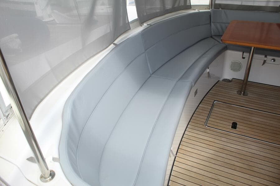 2004 Lagoon 43 Power Cat