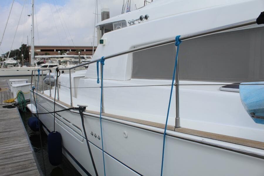 2004 Lagoon 43 Power Cat
