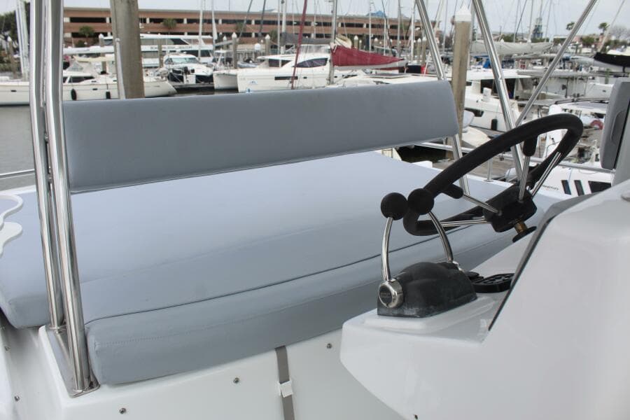 2004 Lagoon 43 Power Cat