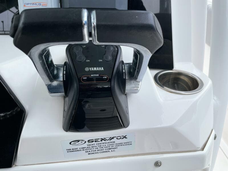 2019 Sea Fox 328 Commander