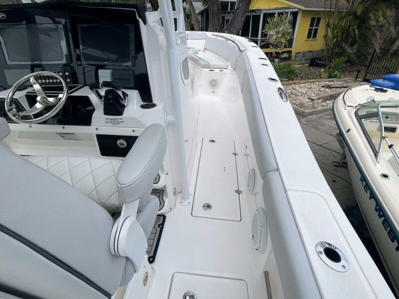 2019 Sea Fox 328 Commander