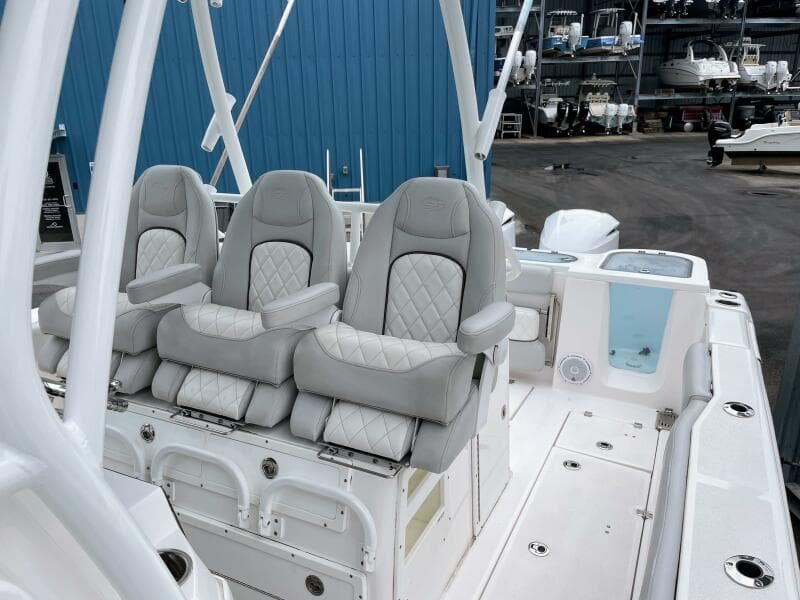 2019 Sea Fox 328 Commander