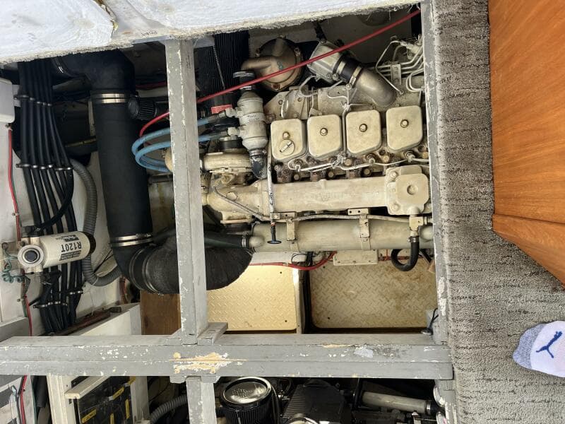 1996 Bayliner 3788 Command Bridge