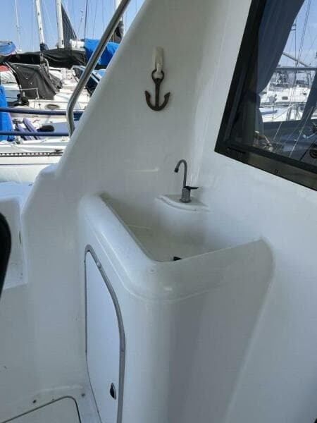 1996 Bayliner 3788 Command Bridge