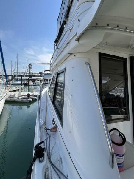 1996 Bayliner 3788 Command Bridge
