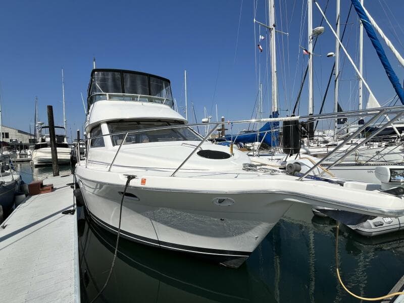 1996 Bayliner 3788 Command Bridge