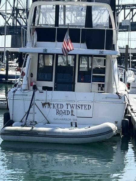 1996 Bayliner 3788 Command Bridge