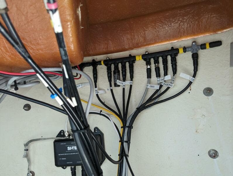 Carver 455 Aft Cabin - New wiring