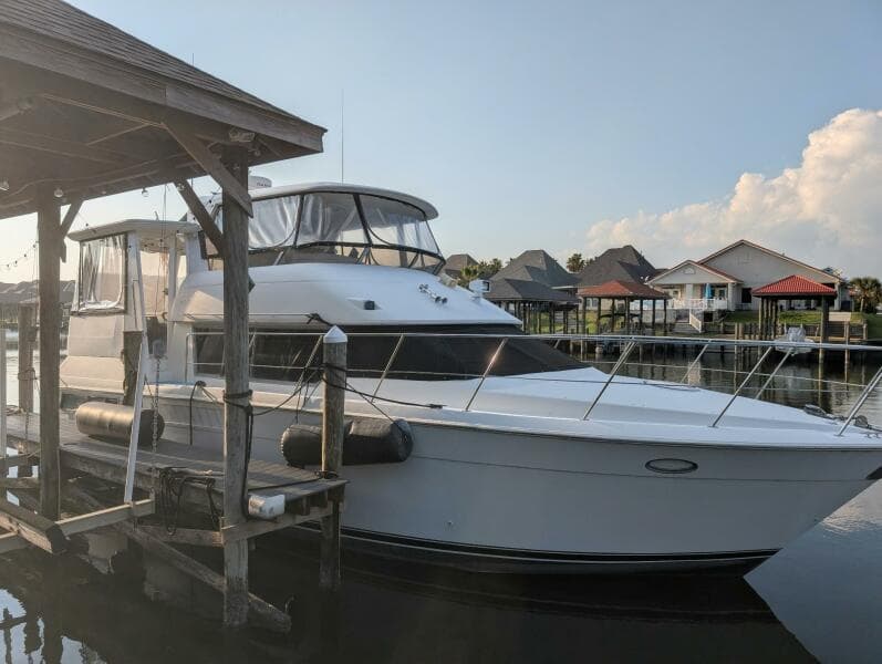 1996 Carver 455 Aft Cabin
