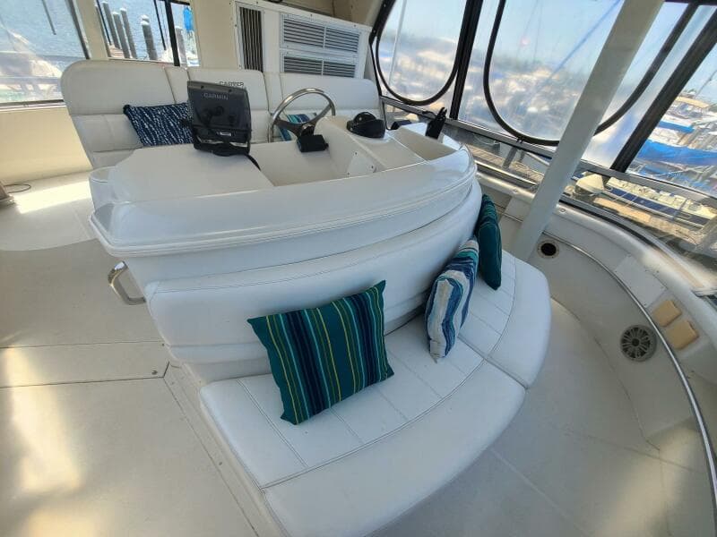 Carver 455 Aft Cabin - Flybridge seating