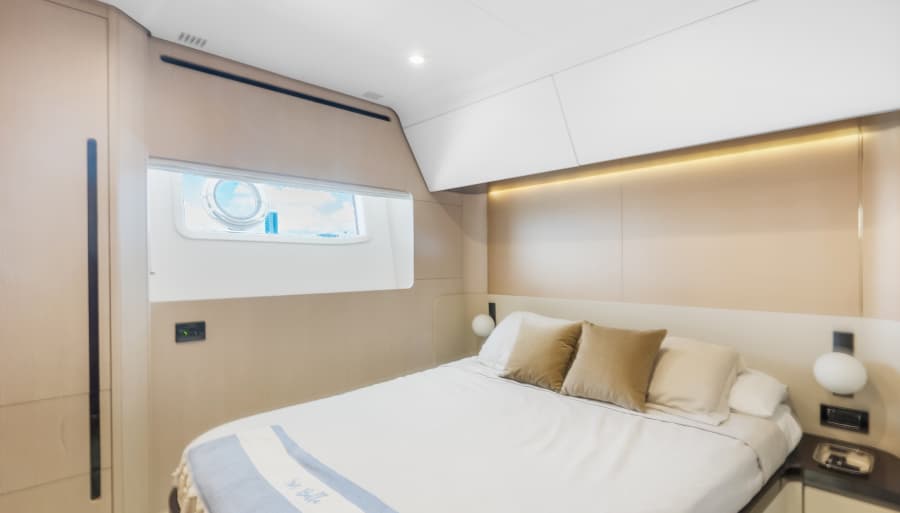2025 Azimut 78 FLY