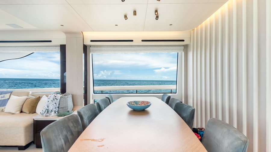 2025 Azimut 78 FLY
