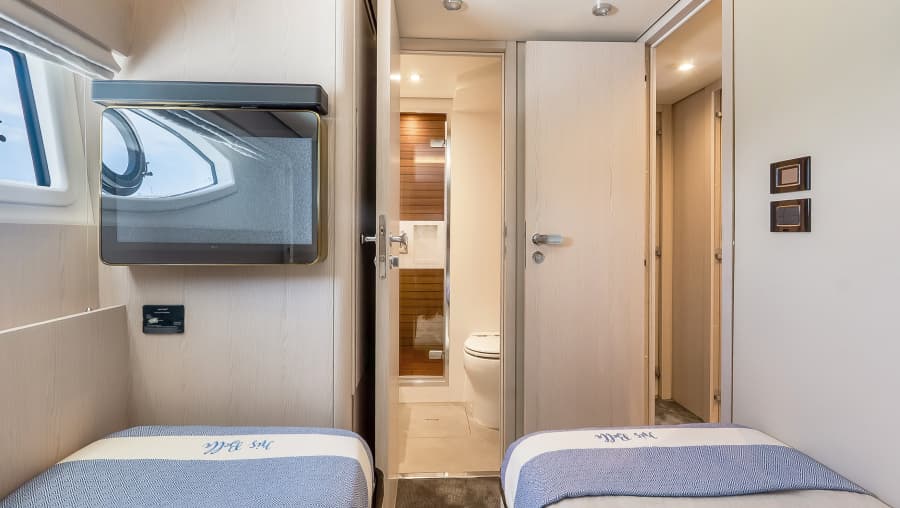 2025 Azimut 78 FLY