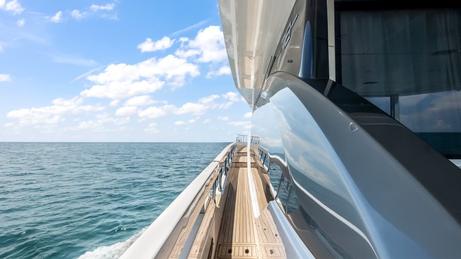 2025 Azimut 78 FLY