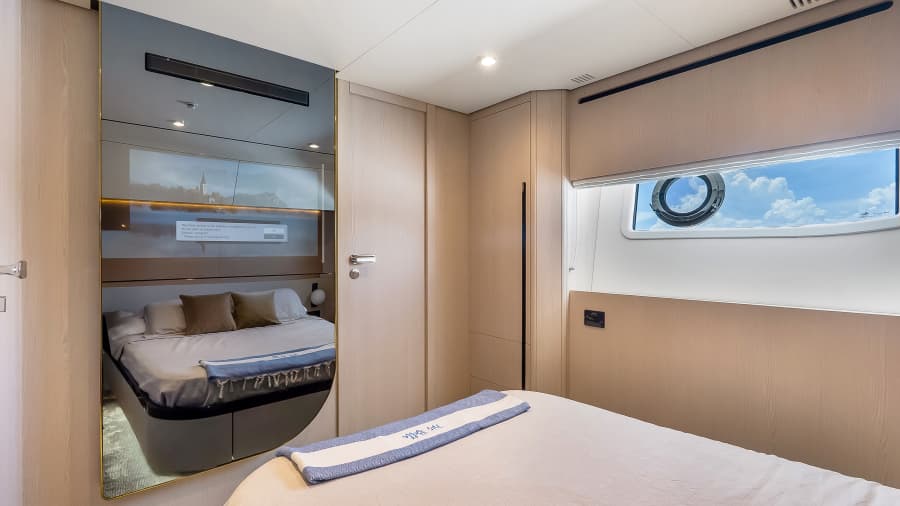 2025 Azimut 78 FLY