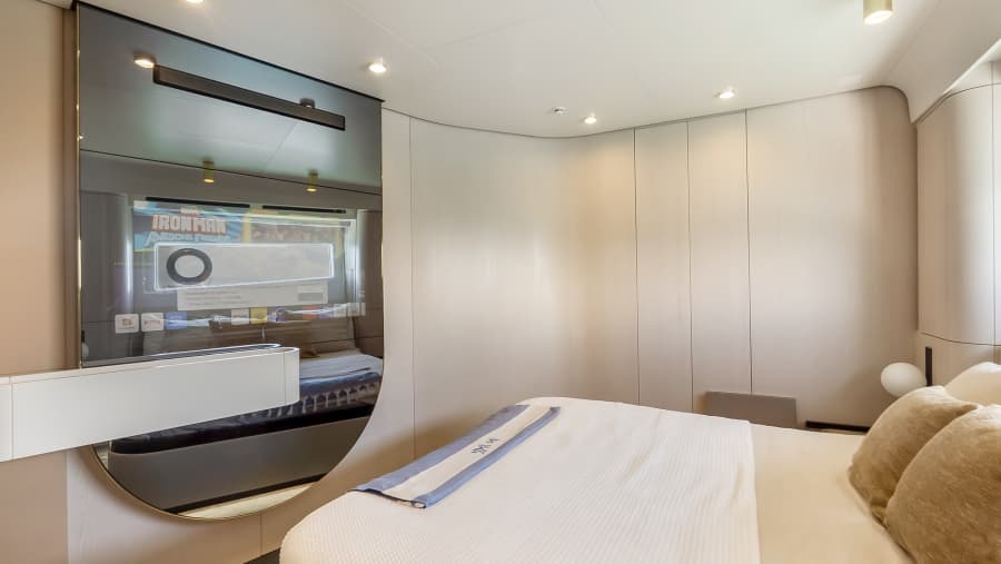2025 Azimut 78 FLY