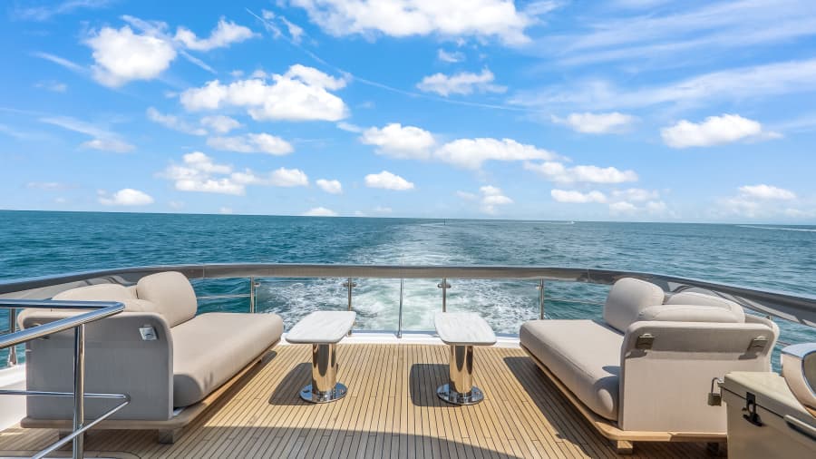 2025 Azimut 78 FLY