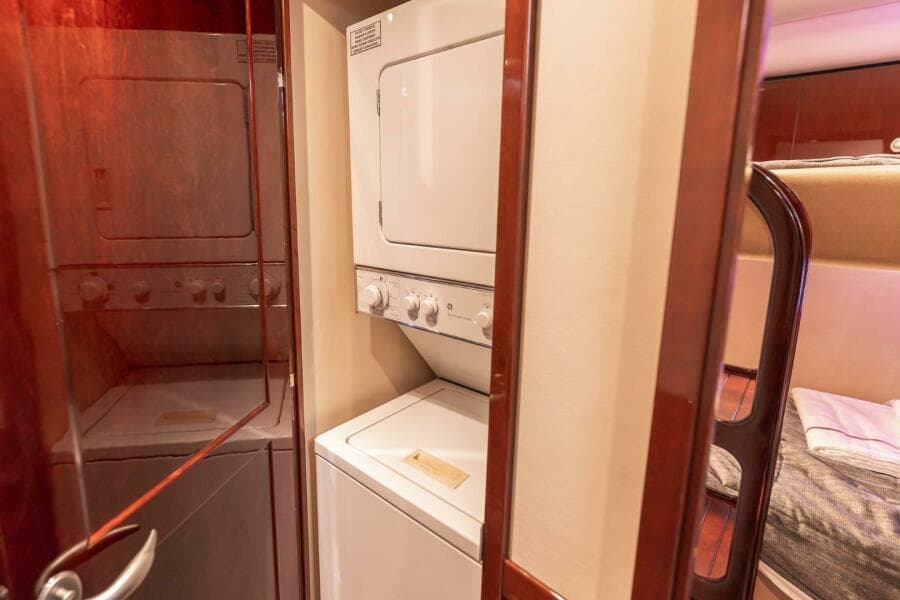 2008 Sea Ray 58 Sedan Bridge