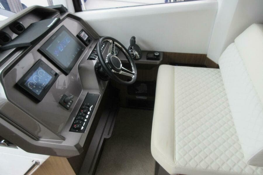 2019 Galeon 470 Sky