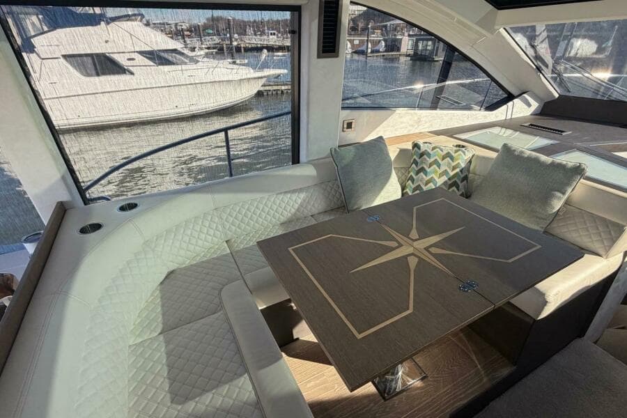 2019 Galeon 470 Sky