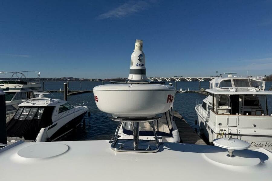 2019 Galeon 470 Sky