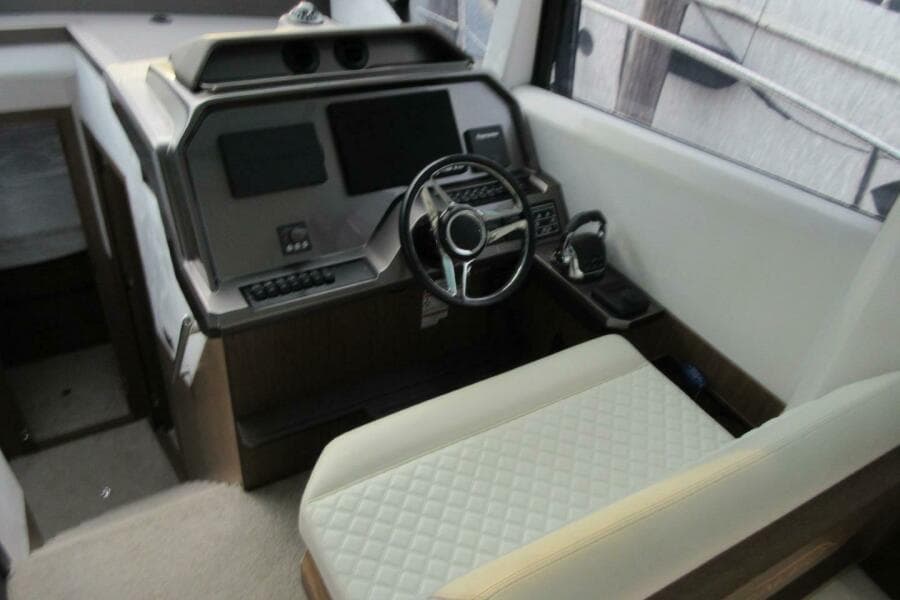 2019 Galeon 470 Sky
