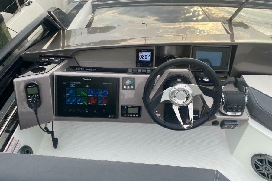 2019 Galeon 470 Sky
