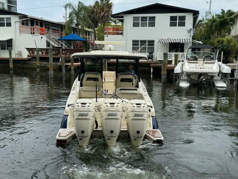 2022 Chris-Craft Calypso 35