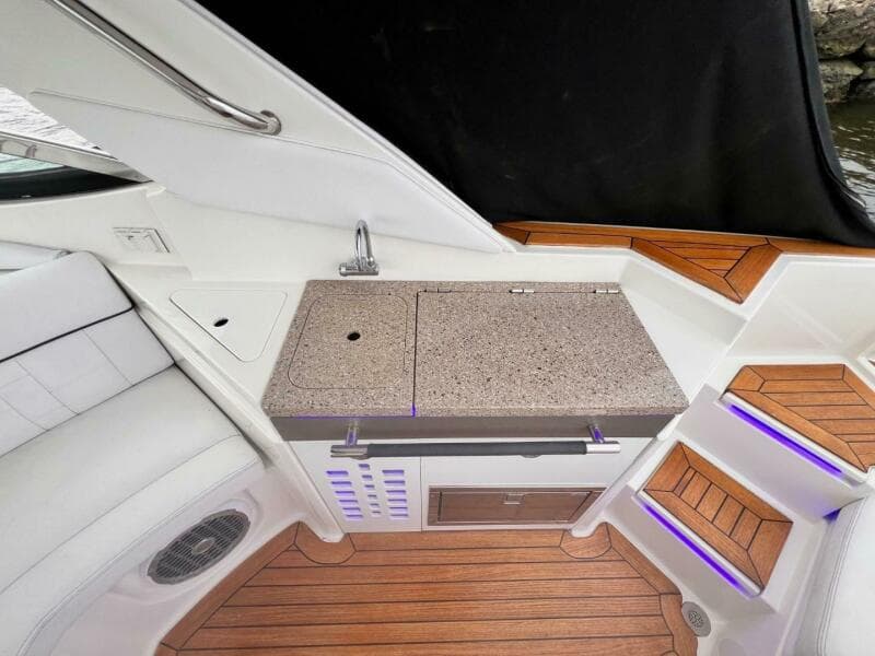 2014 Sea Ray SLX 350