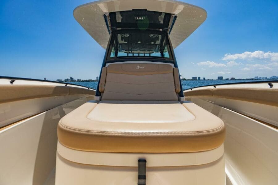 2022 Scout 305 LXF