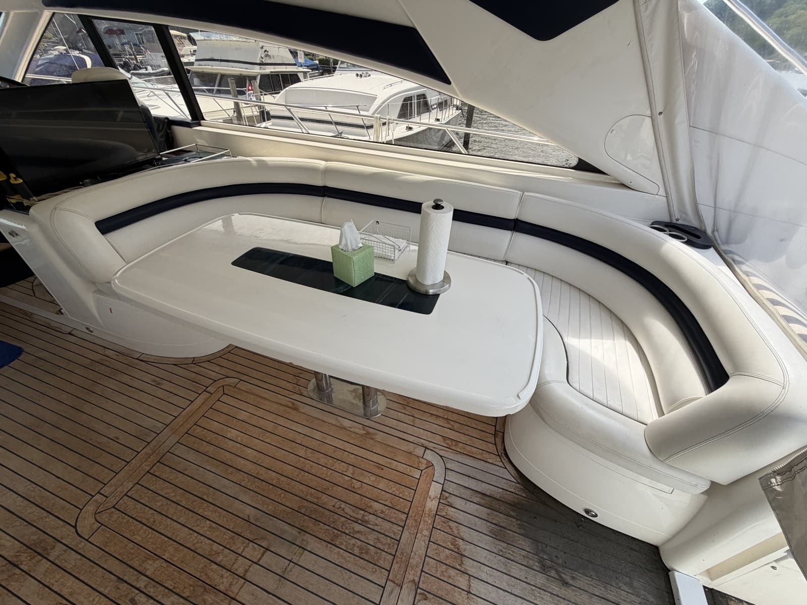 2001 Viking Sport Cruisers V65 Express