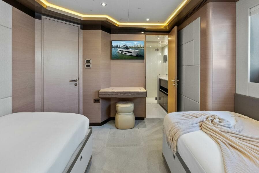 2024 Ocean Alexander 35 Revolution