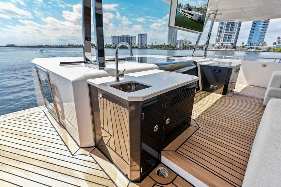 2024 Ocean Alexander 35 Revolution