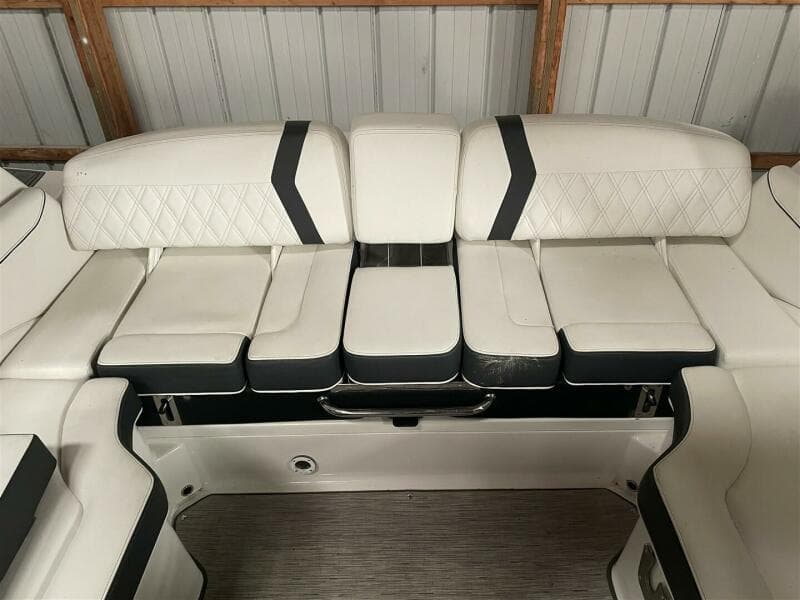 2019 Regal 2300