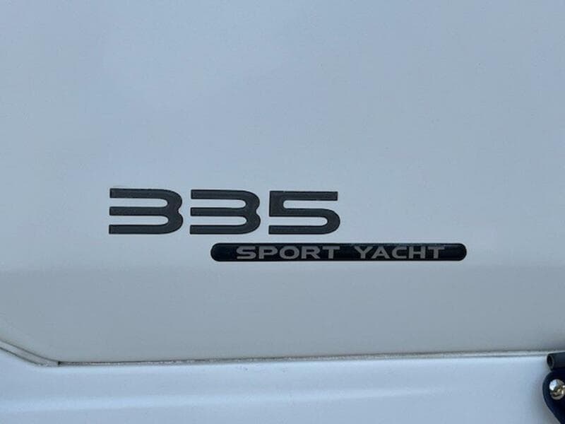 2018 Monterey 335 Sport Yacht