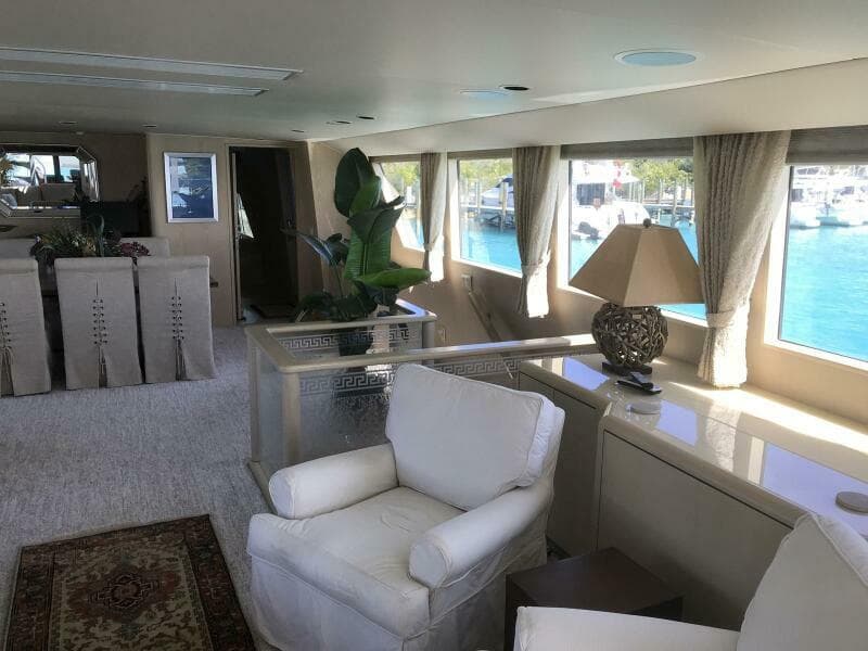 Salon To Starboard   