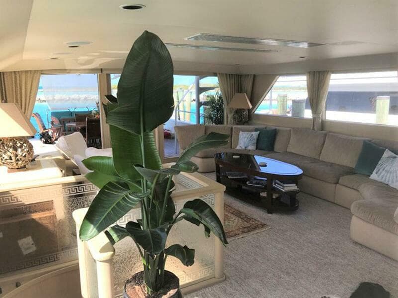 Salon Looking Aft  