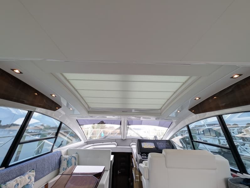 2022 Cruisers Yachts 54 Cantius