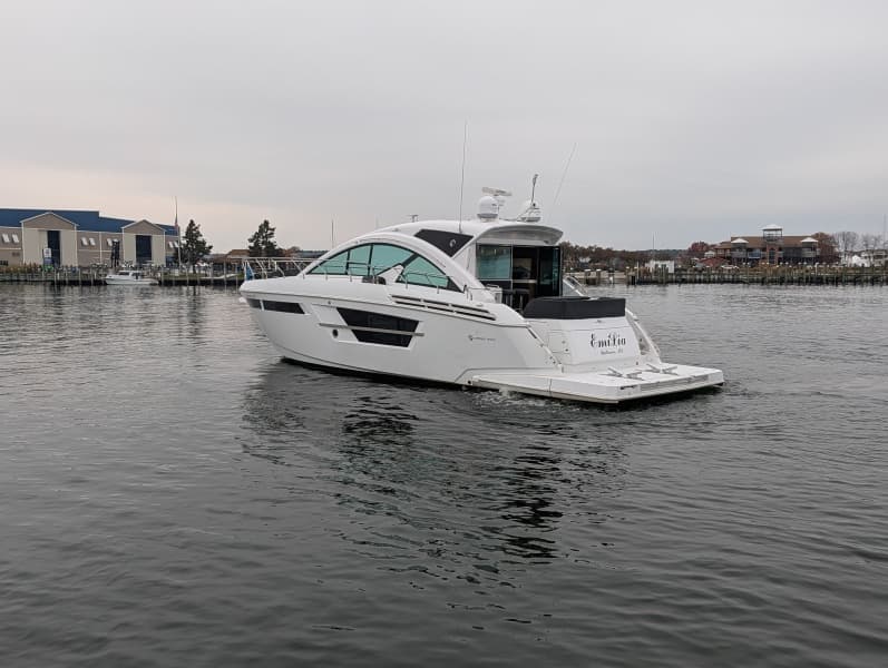 2022 Cruisers Yachts 54 Cantius