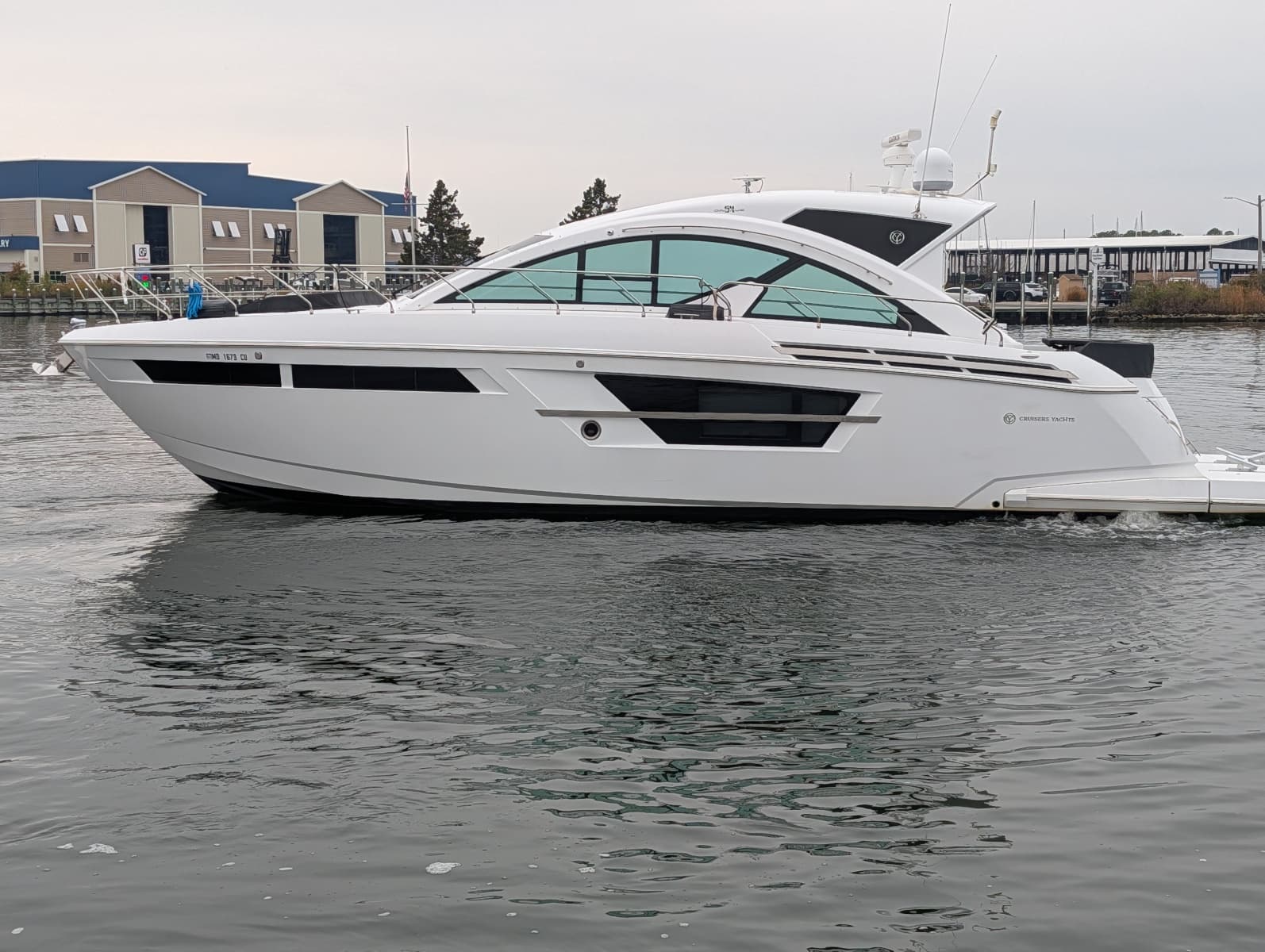 2022 Cruisers Yachts 54 Cantius