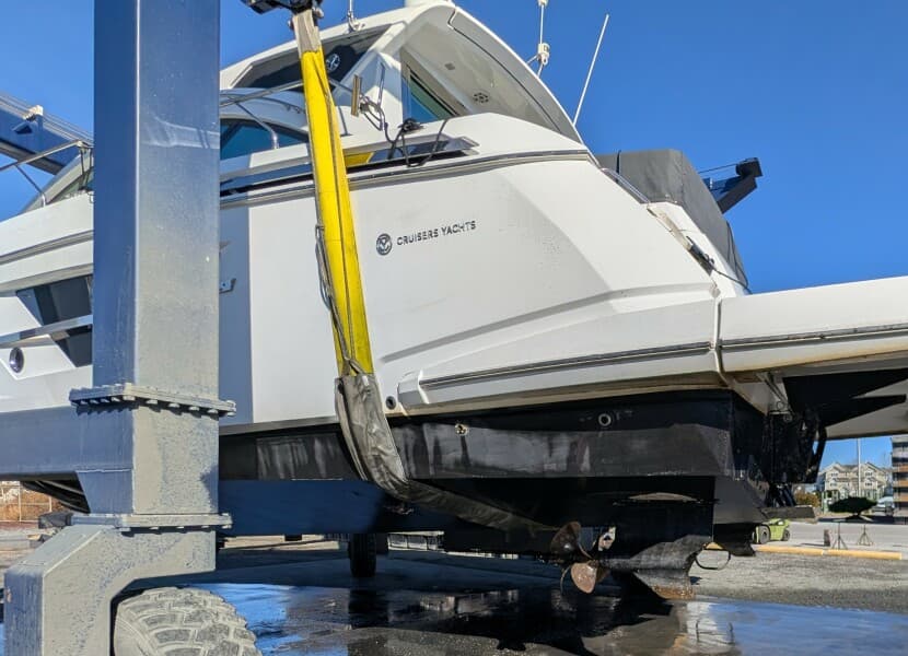 2022 Cruisers Yachts 54 Cantius