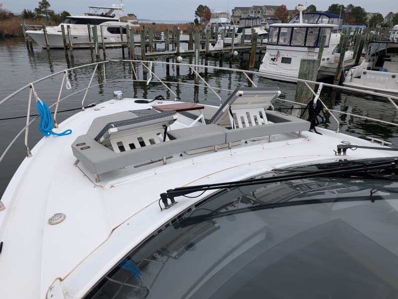 2022 Cruisers Yachts 54 Cantius