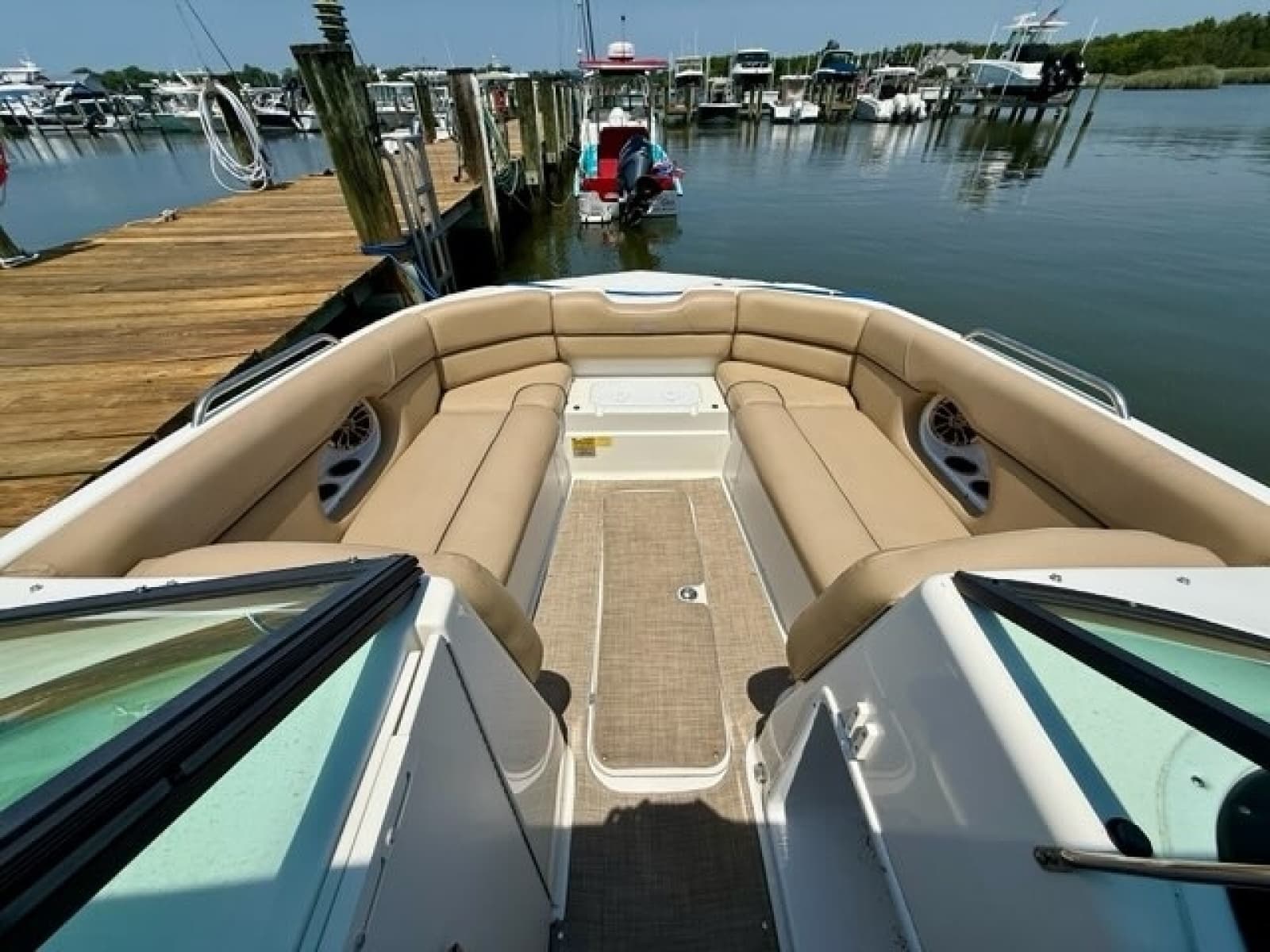 2019 NauticStar 243 DC
