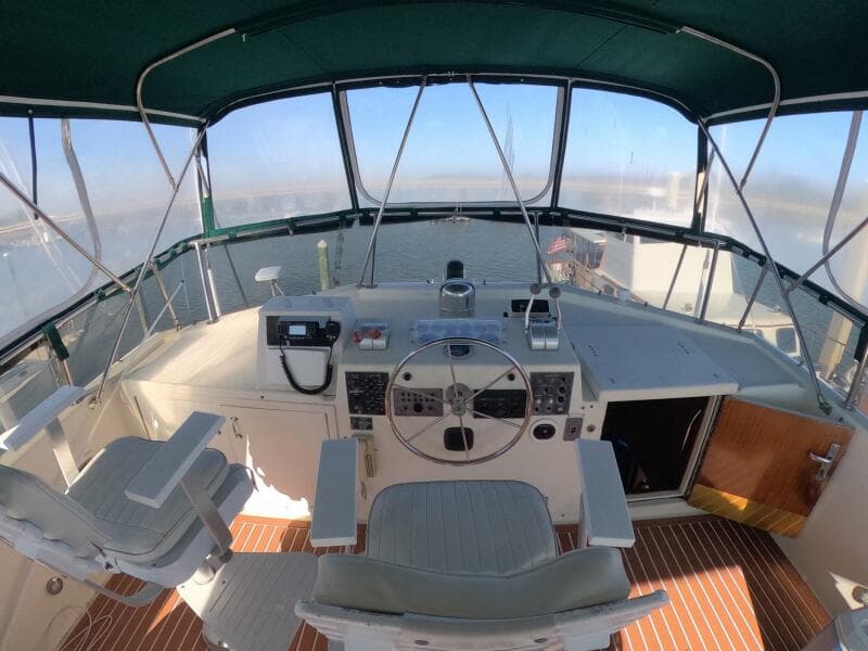 1987 Hatteras 54MY